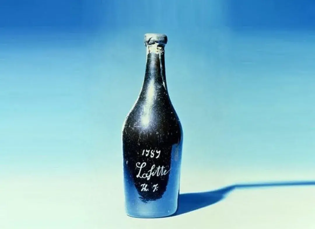 82年拉菲多少钱一瓶
